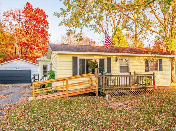 7432 Elmcrest Ave, Mount Morris, MI 48458