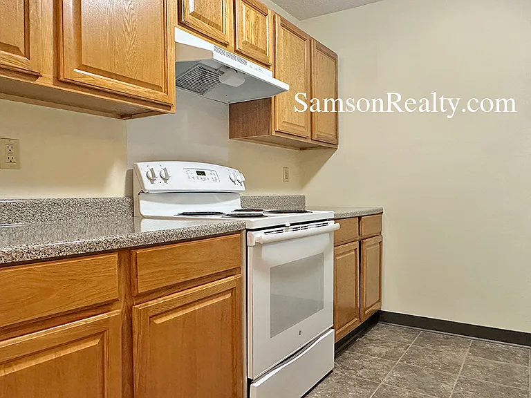 282 Roger Williams Ave #26 — Photo 4