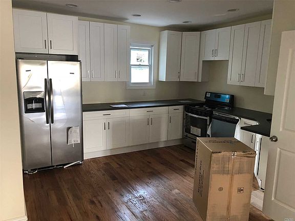5th image of 18626 Mangin Ave