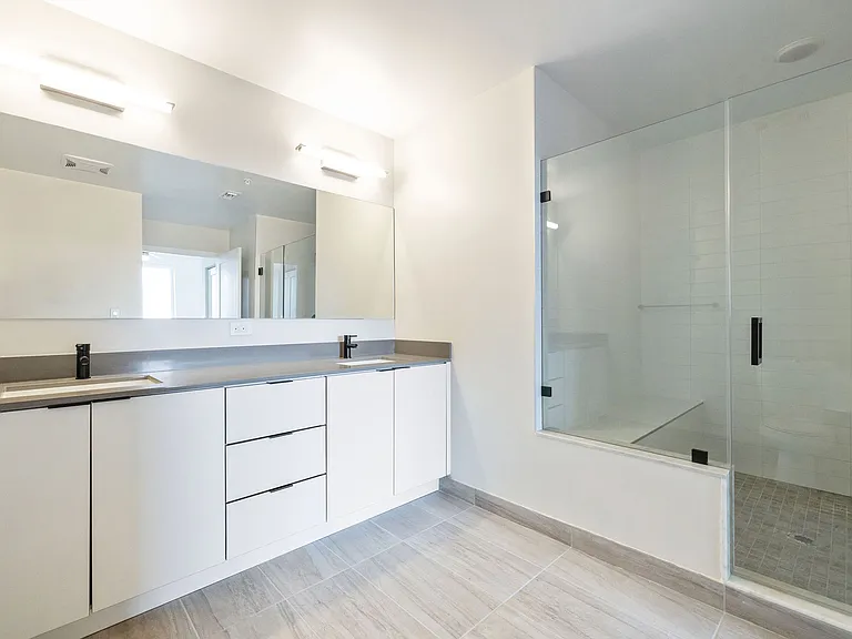 New Avery Pointe East — Photo 48