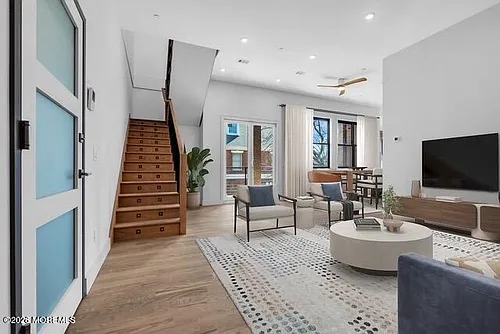42 Monmouth St #C Photo 1
