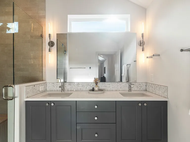 5030 Sand Point Pl NE — Photo 6