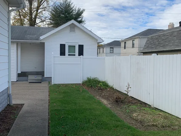 210 1/2 N Marine Ave, Evansville, IN 47712