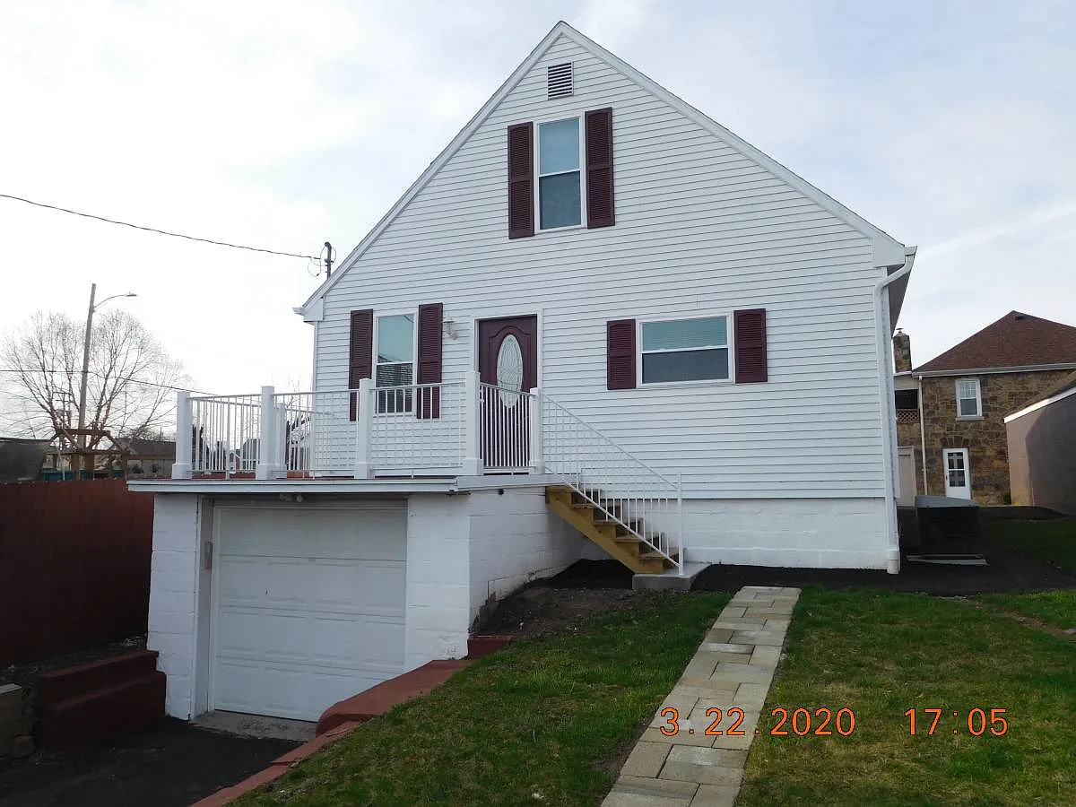 1105 Roup Ave photo 1