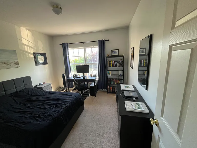 1021 Maiden Ln — Photo 15