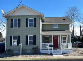 6 Exchange St, Phelps, NY 14532