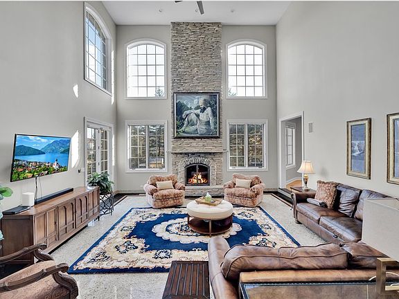 4th image of 601 Ambriance Dr