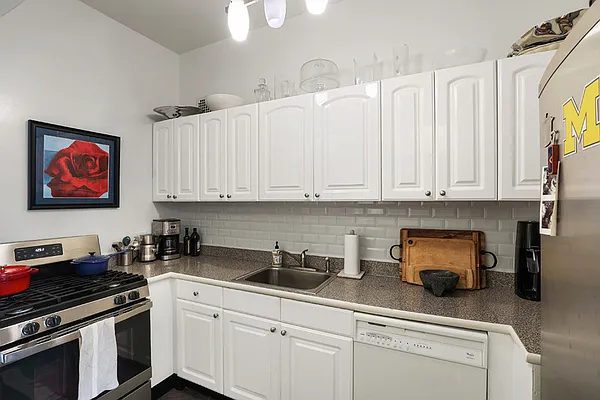 Rented by Corcoran | media 15