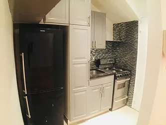 Rented by R New York