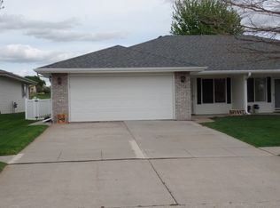 1106 Jonathan Cir, Norfolk, NE 68701