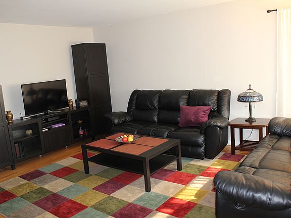 4th image of 4726 Main St Unit A