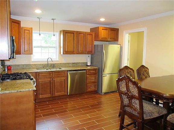 4th image of 4404 Monna St