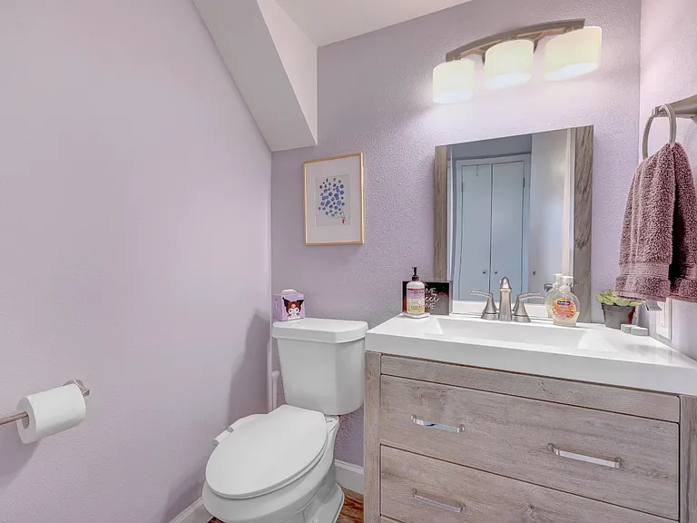 402 Oakcrest Dr — Photo 20