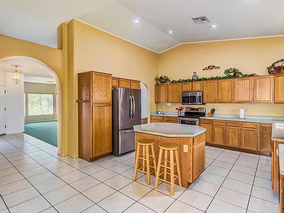 4th image of 8758 W Alex Ave