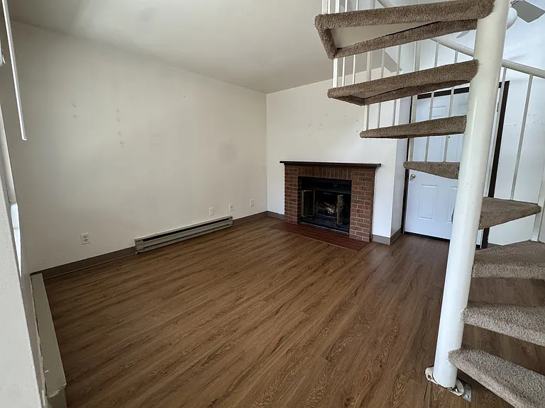4501 Boardwalk Dr #J-J-94 — Photo 5