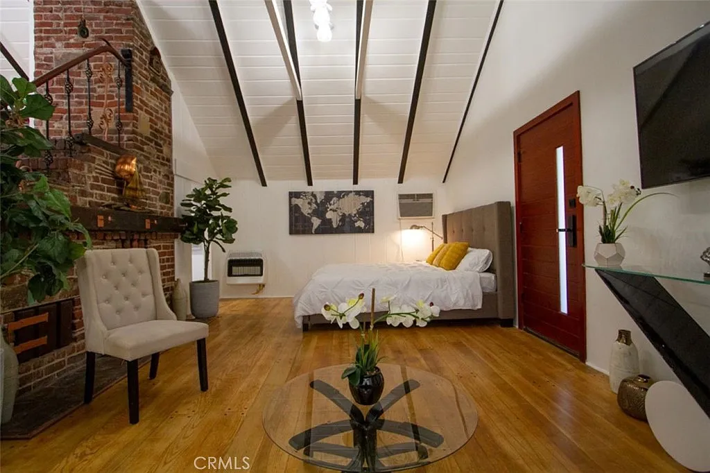 2 bed, 1260 sqft, $4,150 — Photo 1