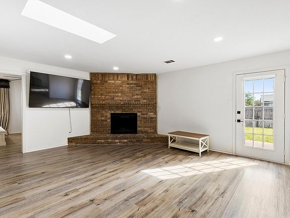 3rd image of 3242 Spring Meadow Ln