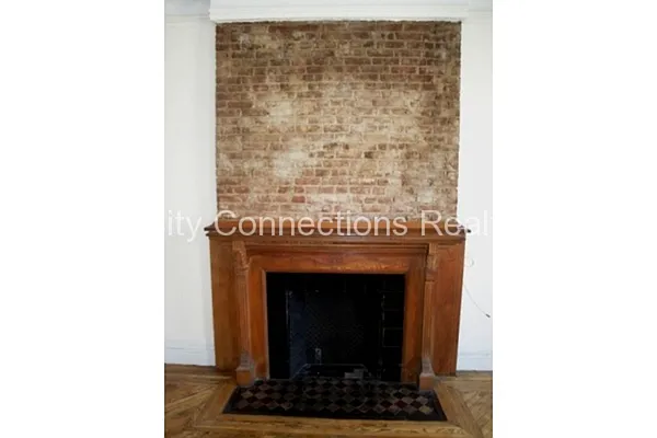 Rented by City Connections Realty | media 17