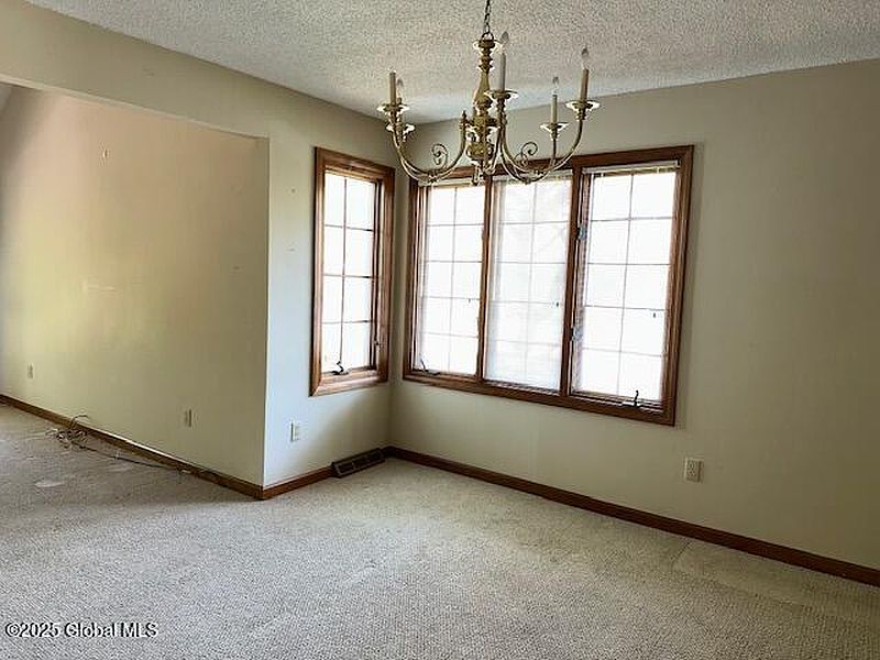 5th image of 23 Standish Drive