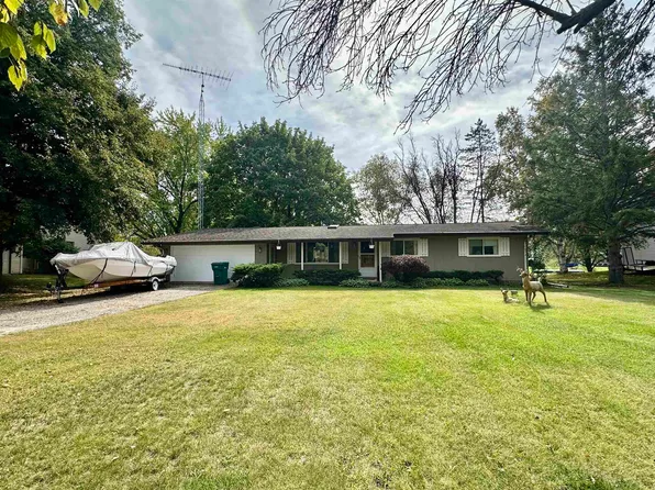 W3761 Orchard Ave, Green Lake, WI 54968