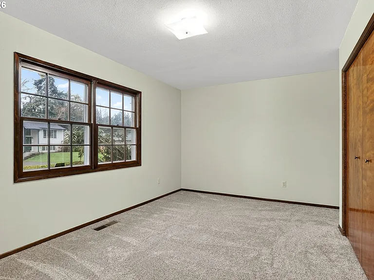 12855 SW Glenn Dr — Photo 15