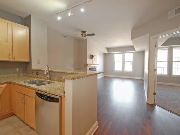 620 Main St N APT 215, Stillwater, MN 55082