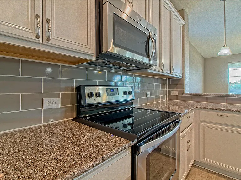 31443 Kingsway Rd — Photo 16