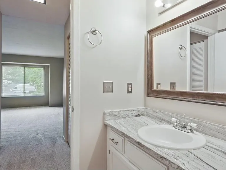 52 Arbor End SE — Photo 9