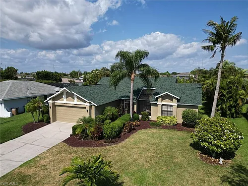 3749 SW 1st Pl Photo 1