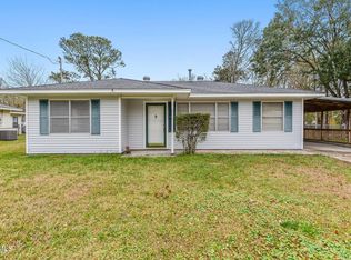 206 Audrey Cir, Ocean Springs, MS 39564