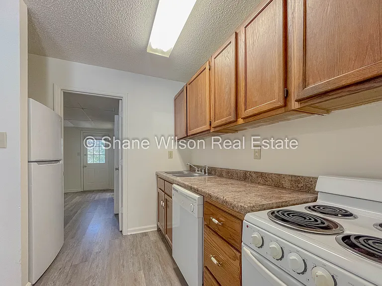 3356 Steeple Cir NE — Photo 5