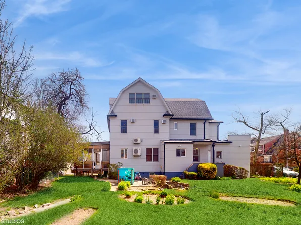 3851 Laurel Avenue image 2 of 23