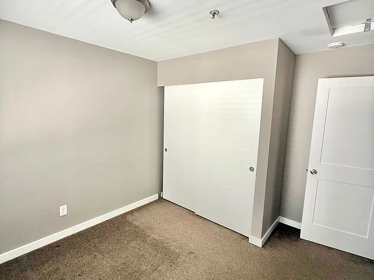 4236 TM Montlake Villas LLC — Photo 21
