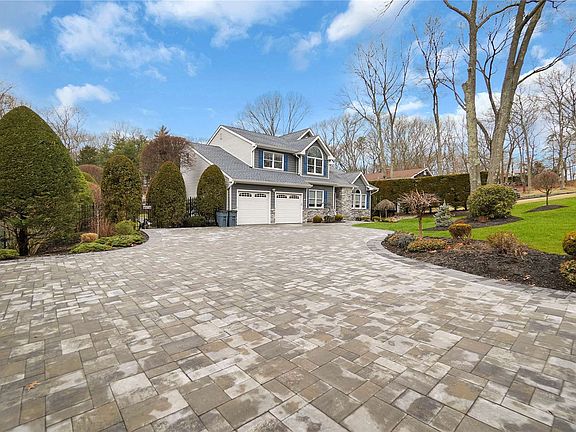 2nd image of 132 Grassy Pond Dr