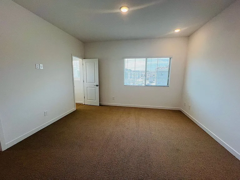 28021 N 28th Ave — Photo 10