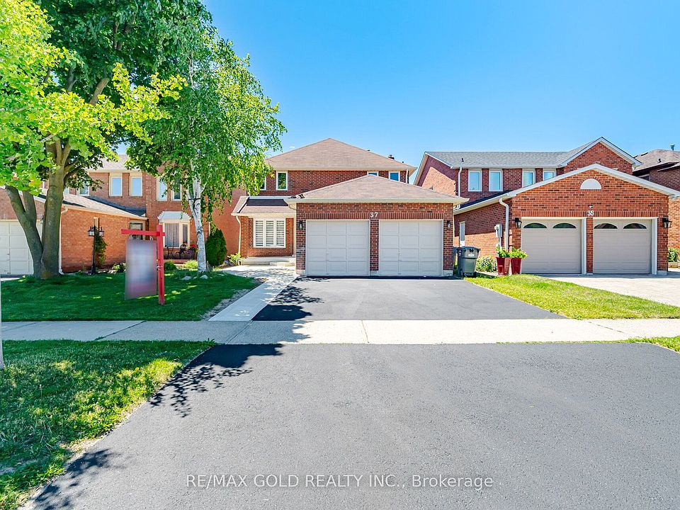 1st image of 37 Lord Simcoe Dr