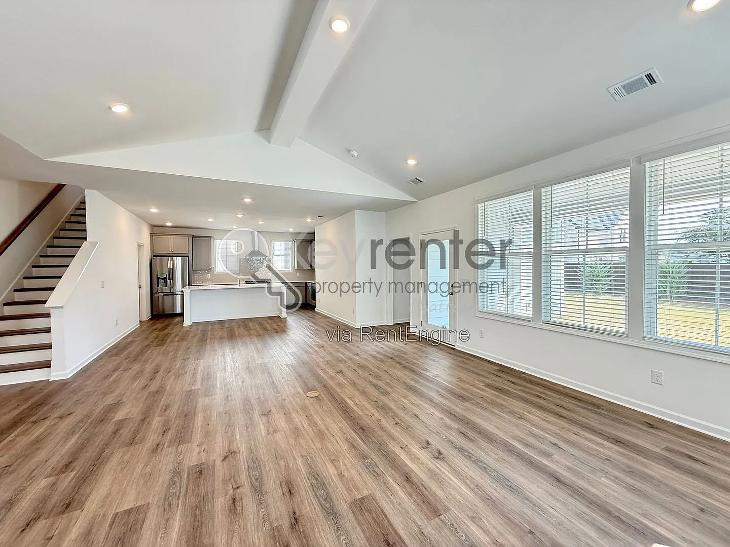 3 bed, 3.0 bath, 2406 sqft, $3,190 — Photo 2