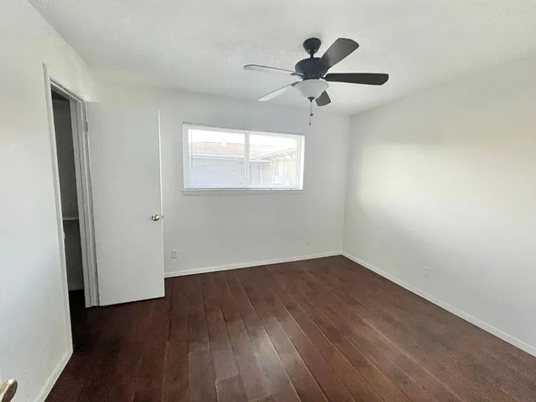 4811 Live Oak St — Photo 15