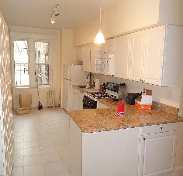 1868 Commonwealth Ave #5 — Photo 1