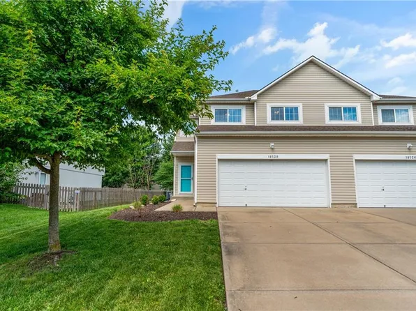 18528 Cherry Ct, Gardner, KS 66030