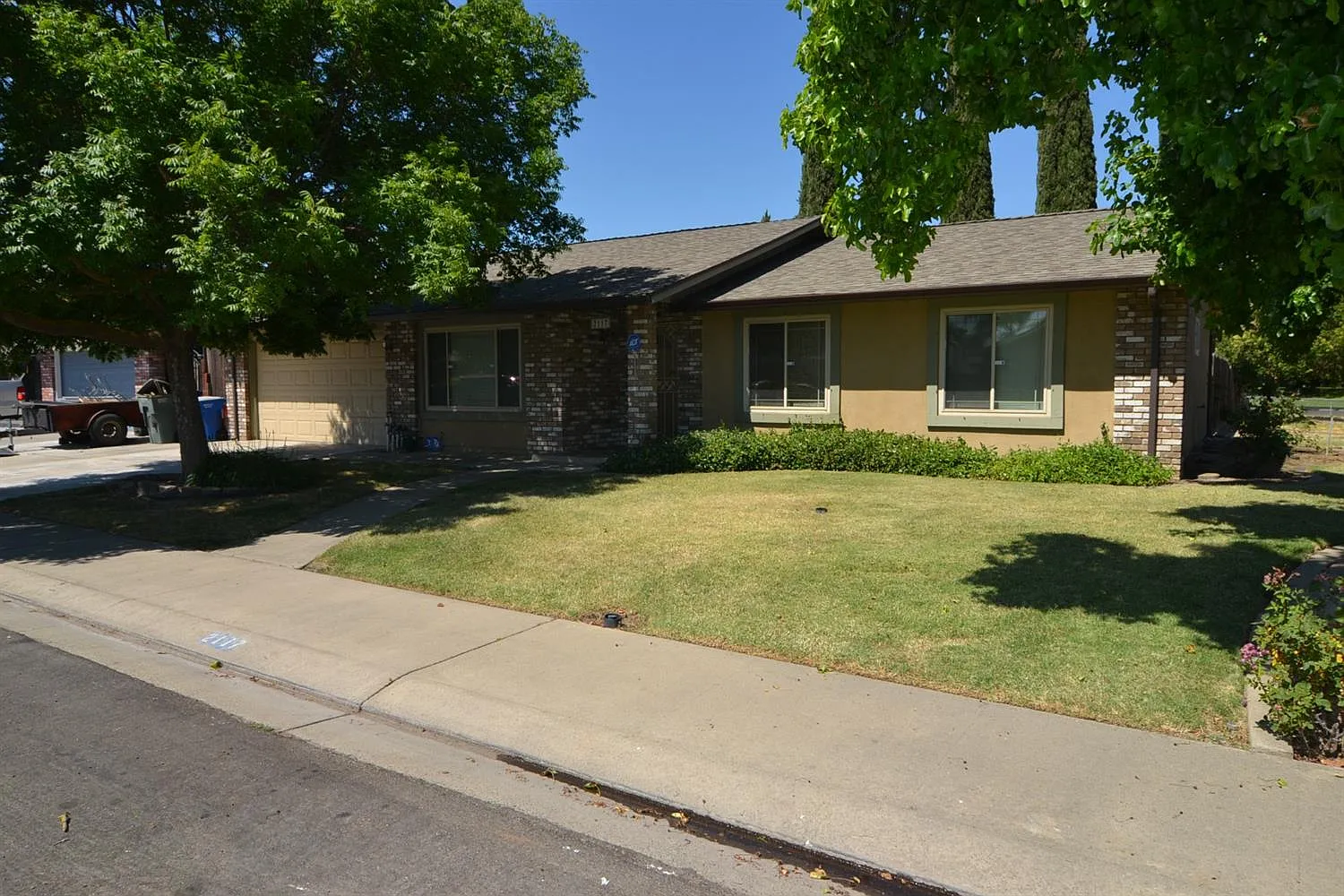 2117 Cleta Ct photo 1