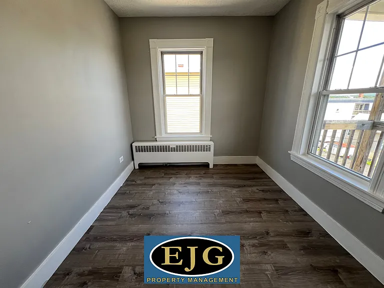 325 Amory St #3 — Photo 10