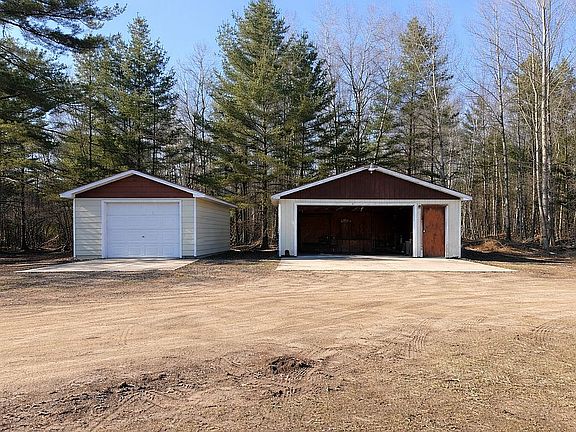 4th image of 573 Gregory Dr