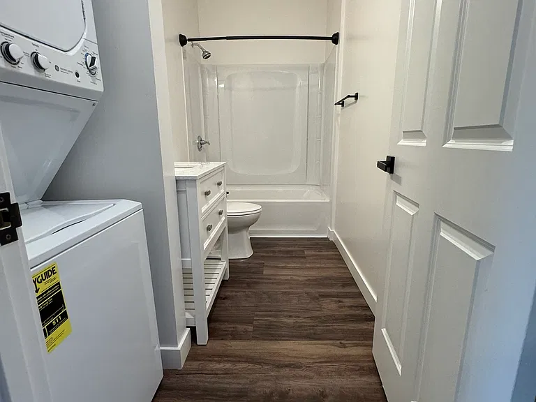 84 Main St #2 — Photo 9