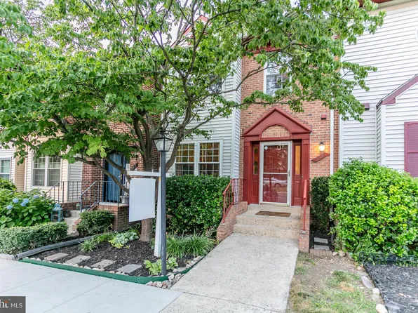 5919 High Meadow Rd, Alexandria, VA 22310