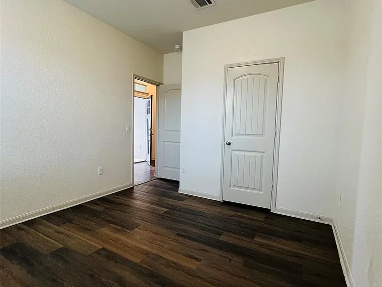 16901 Aventura Ave — Photo 5