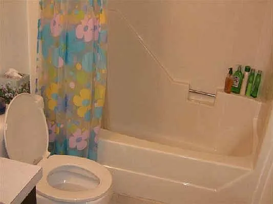 914 Woodcreek Dr — Photo 3