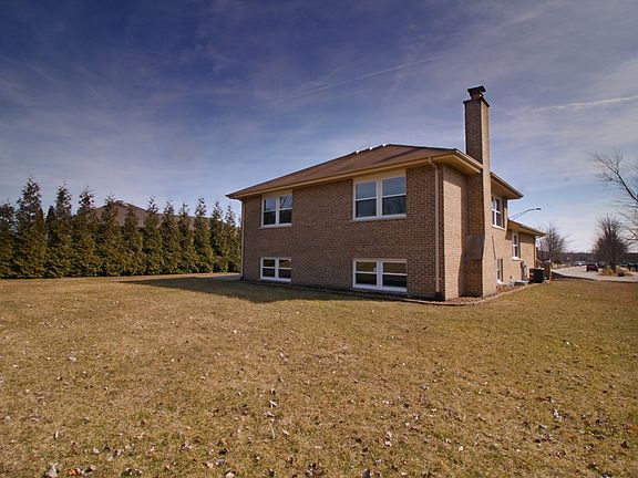 2nd image of 11510 Kingswood Dr