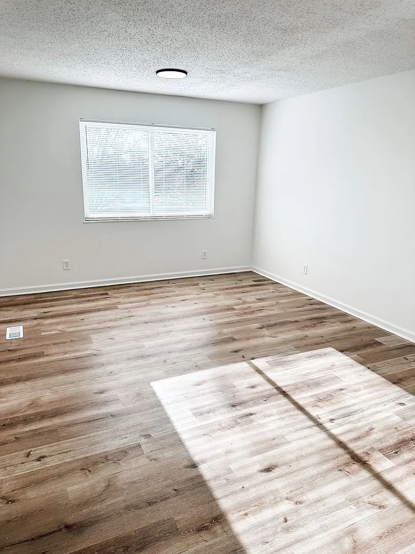 Charming Downtown Knoxville Living at 1719 Hazen Street! — Photo 4