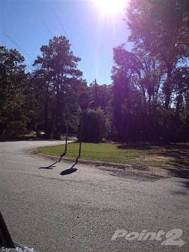 2nd image of 1002 Circle Dr